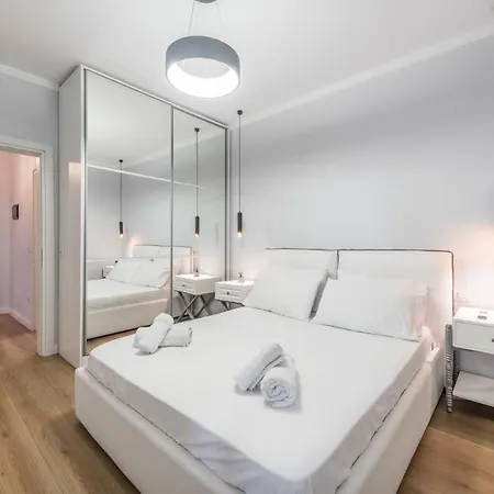Apartment Luxurious Modern